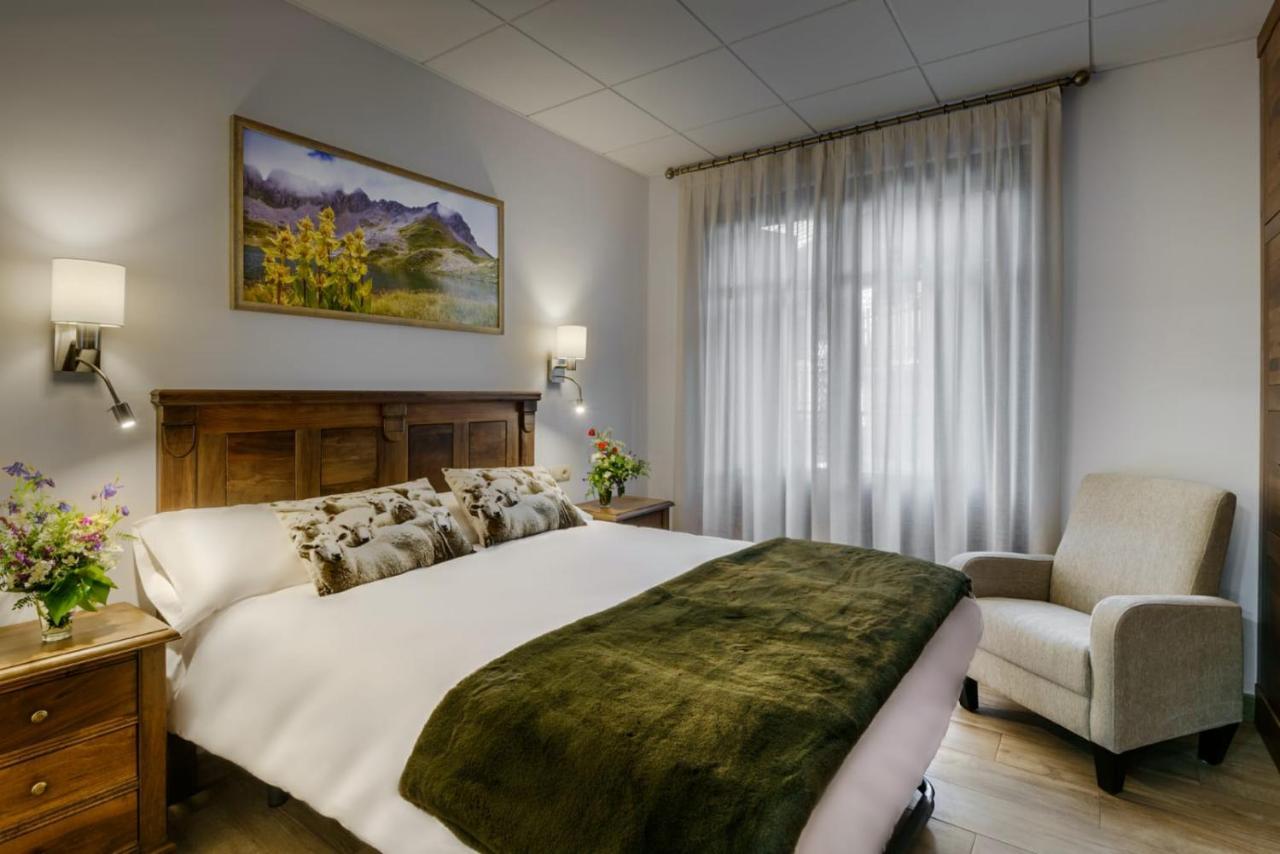 Hostal Bosque De Gamueta Ansó Esterno foto